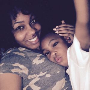 Meet your Posher, Alexis